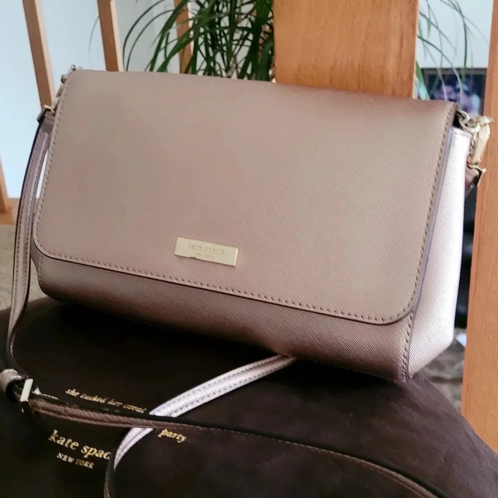 Kate Spade, small purse, Gold.